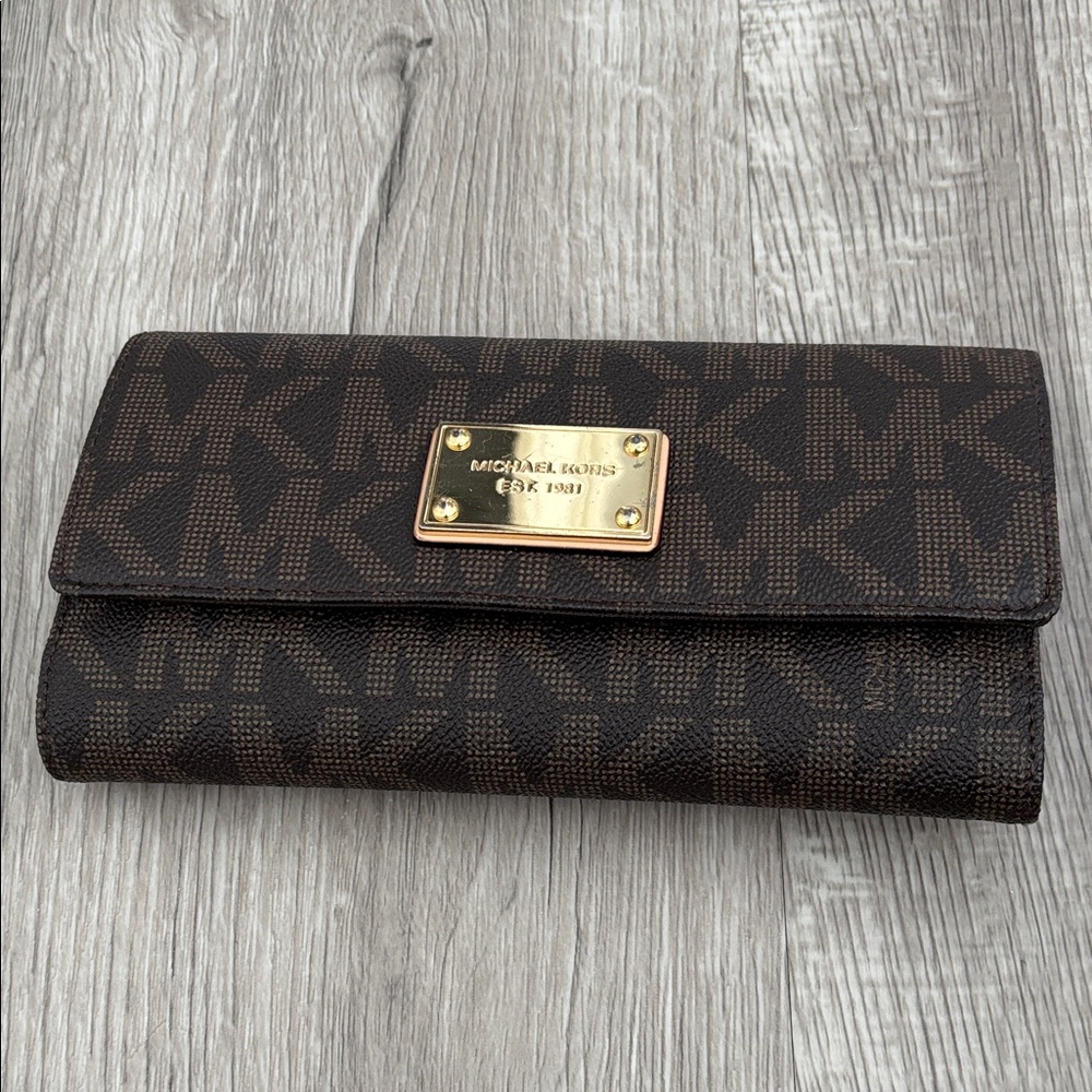 Michael Kors Jet Set Checkbook Wallet
